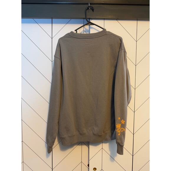 Golden Hour Women’s Large Gray Dragon Diamond Graphic Crewneck Sweatshirt Y2K - Picture 4 of 9